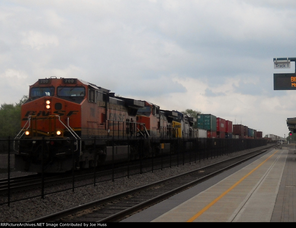 BNSF 700 West